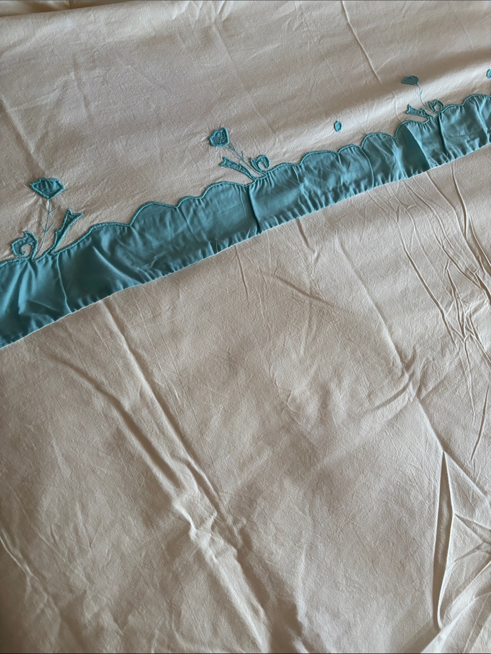Vintage Hand Made Embroidered Cotton Queen Top Sheet, Teal & White - Picture 3 of 6